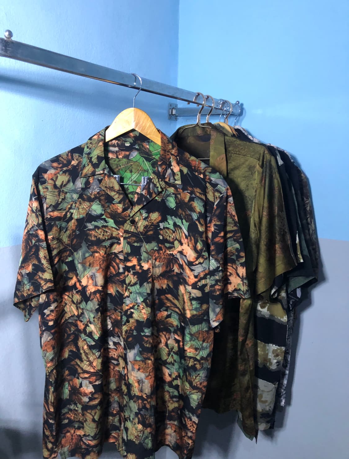 Why Shirts Are a Go-To Fashion Choice for Men and Women